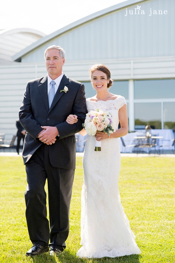 candid Wedding Photography by Connecticut Wedding Photographer Julia Jane Studios